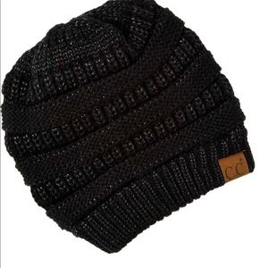 C.C BLACK METALIC KNIT BEANIE